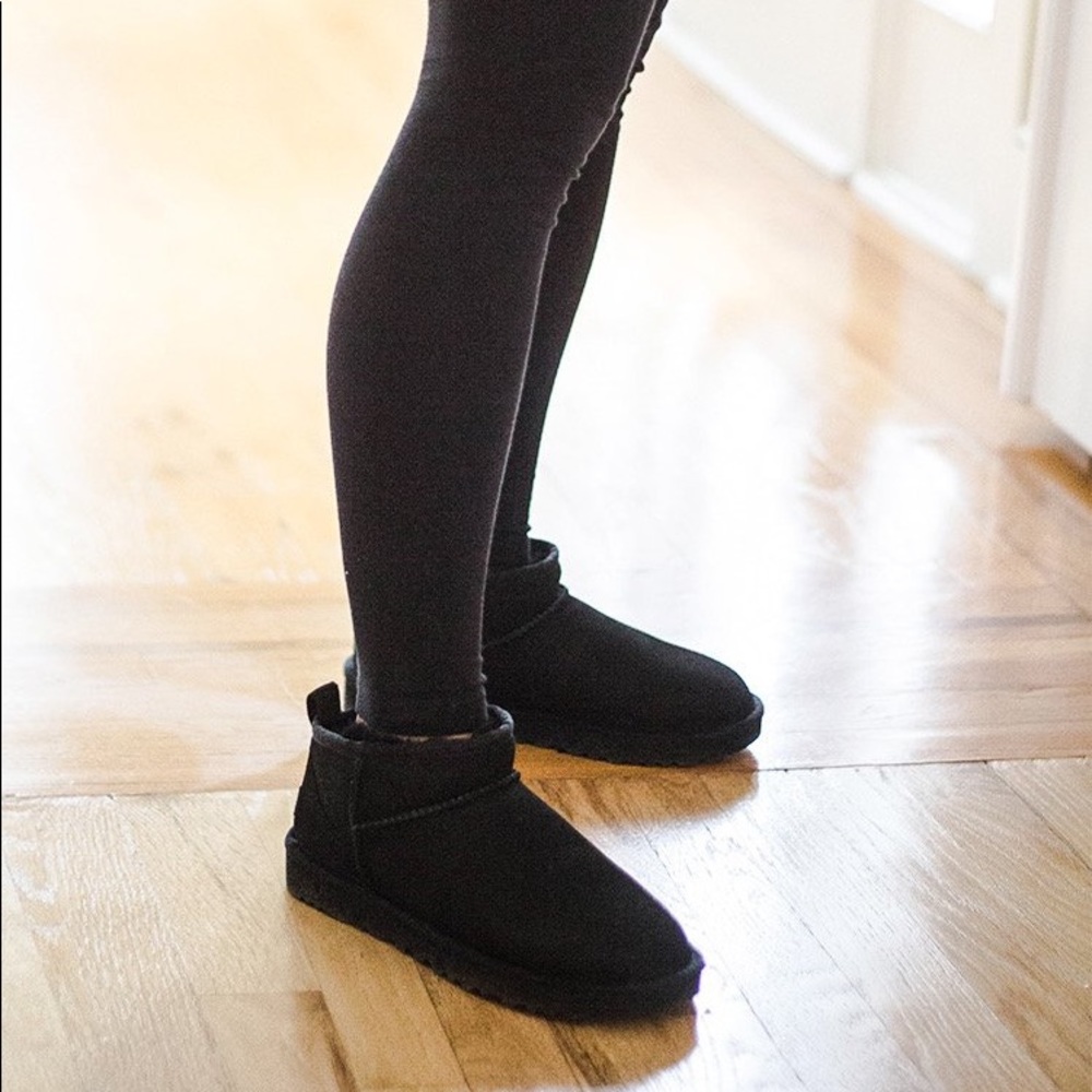 UGG Ultra Mini in black NIB